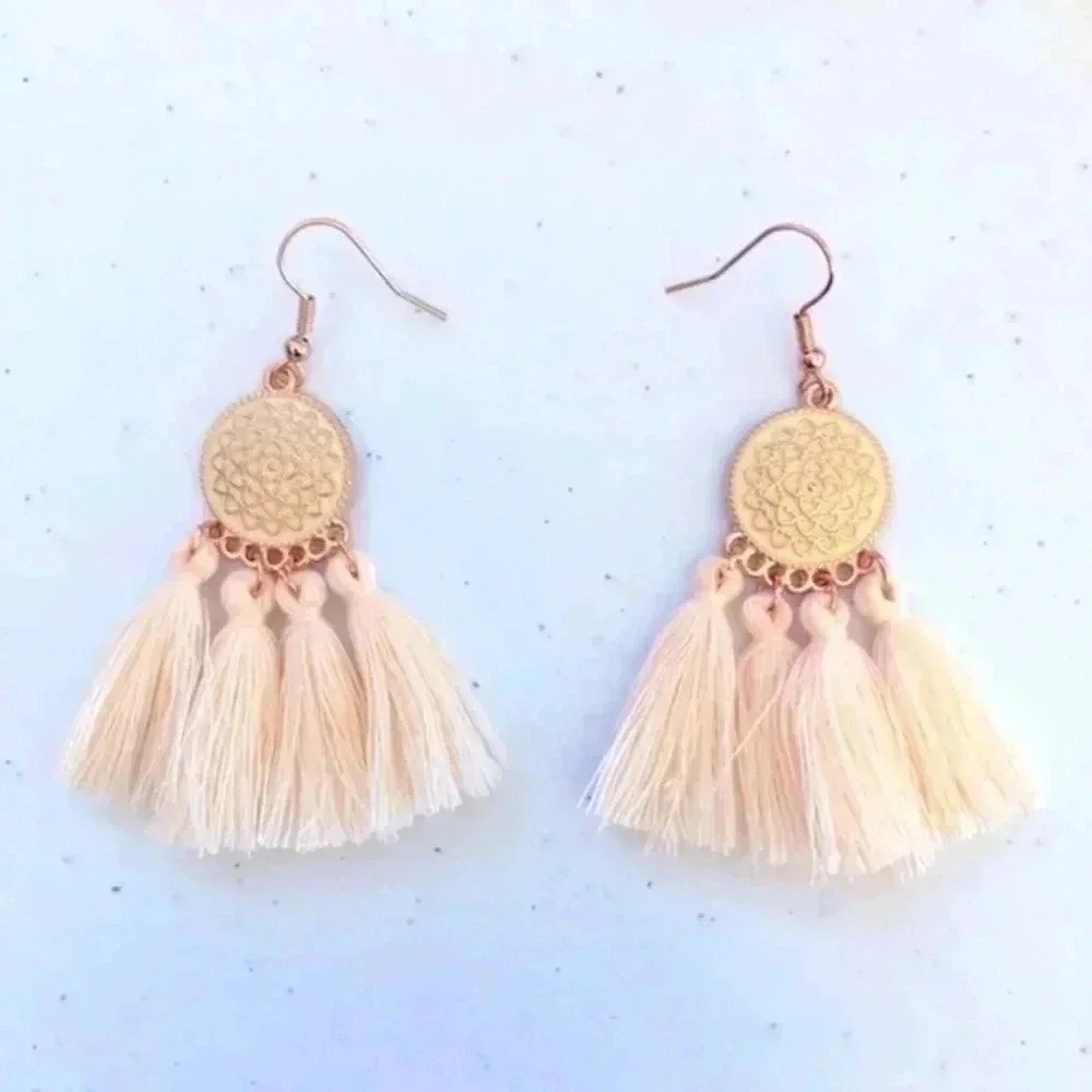 Cream Circle Boho Gold Tone Fan Tassel Earrings NWT